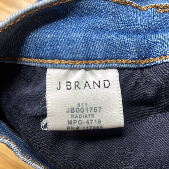 J Brand Mid-Rise Skinny Jean - Picture 11 of 15